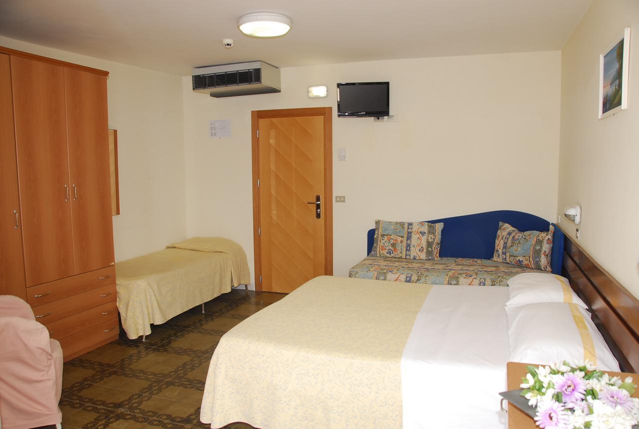 Hotel Nettuno Католика Екстериор снимка