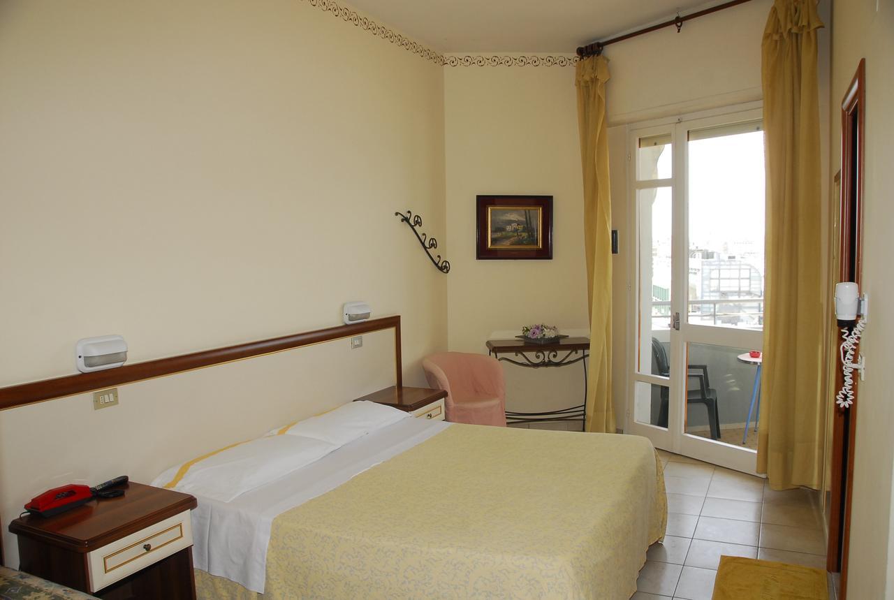 Hotel Nettuno Католика Екстериор снимка