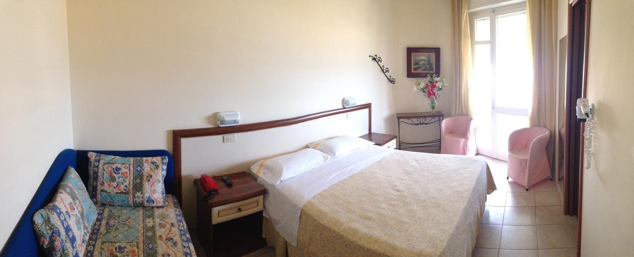 Hotel Nettuno Католика Екстериор снимка