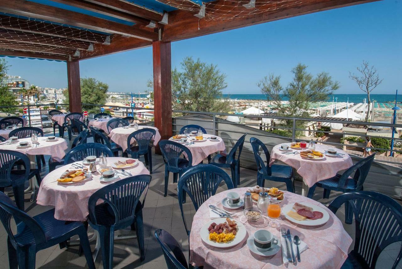 Hotel Nettuno Католика Екстериор снимка