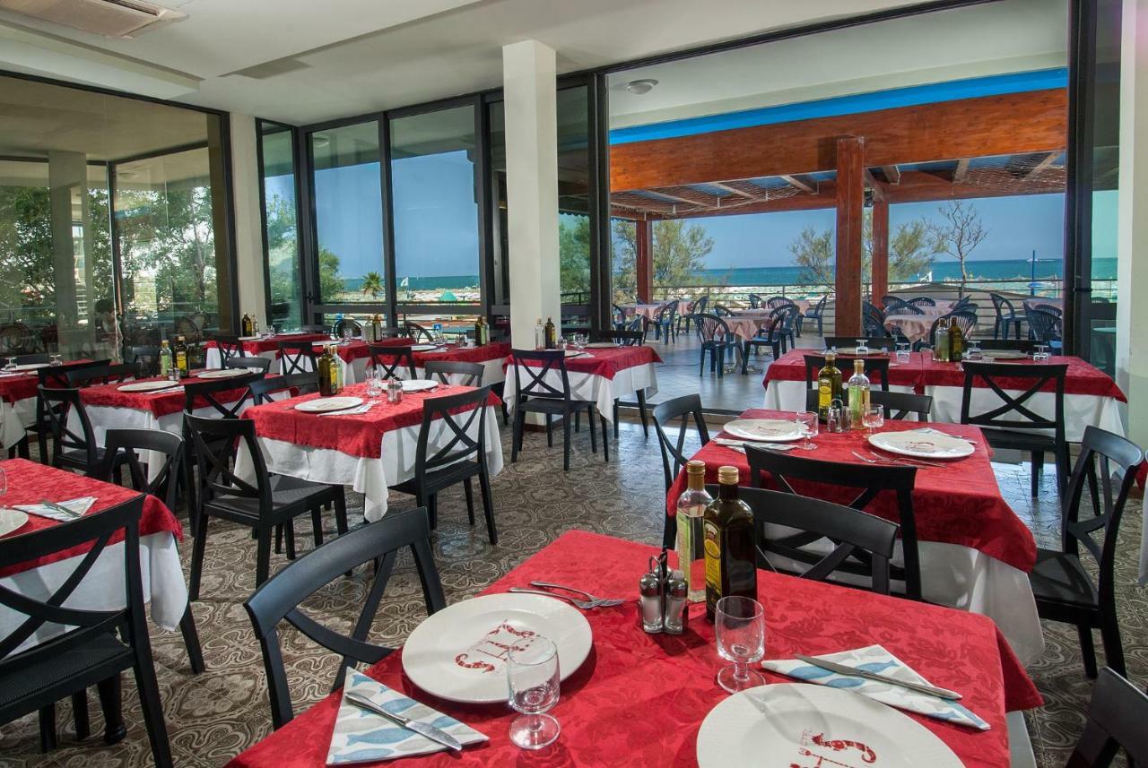 Hotel Nettuno Католика Екстериор снимка