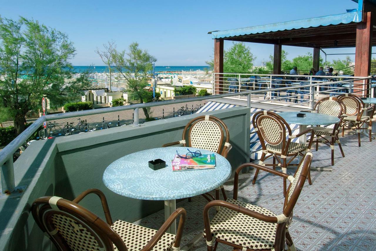 Hotel Nettuno Католика Екстериор снимка