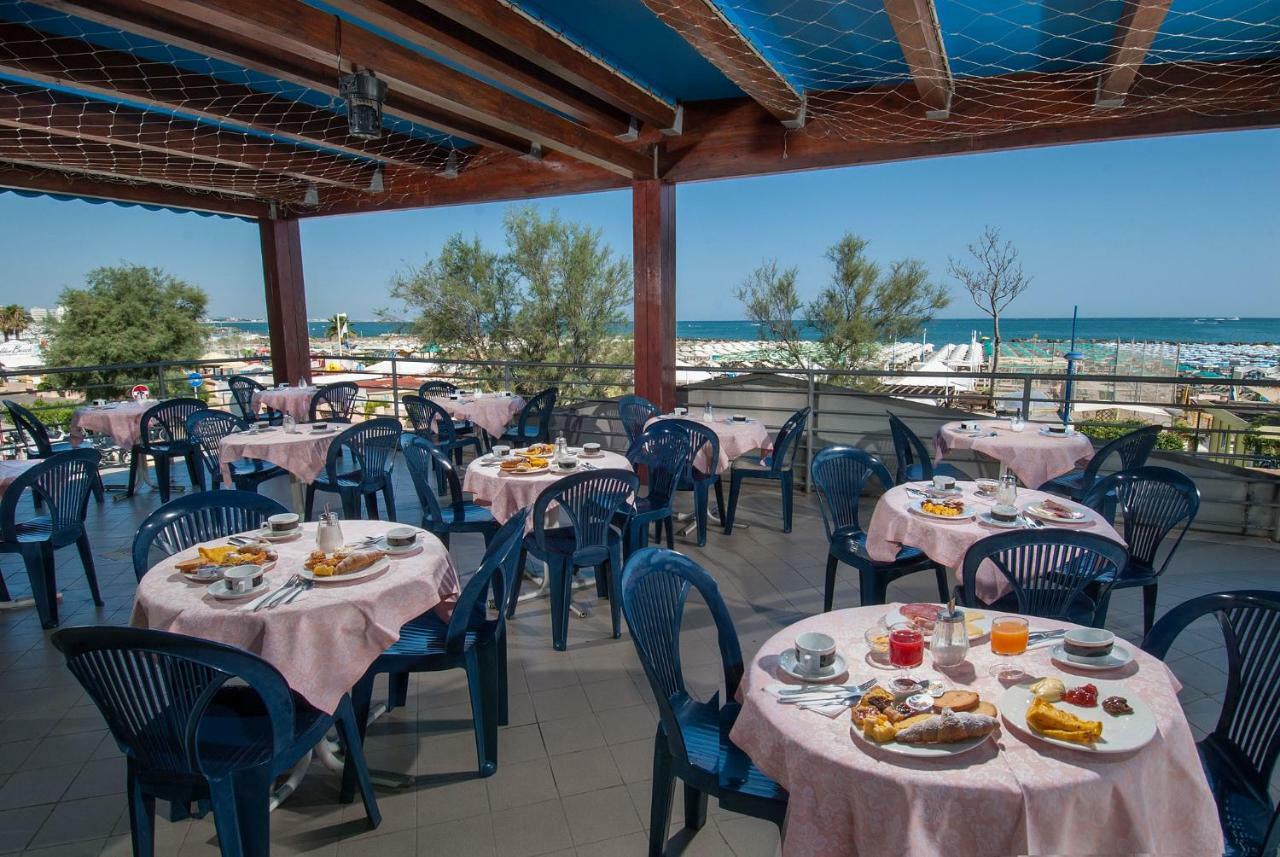Hotel Nettuno Католика Екстериор снимка