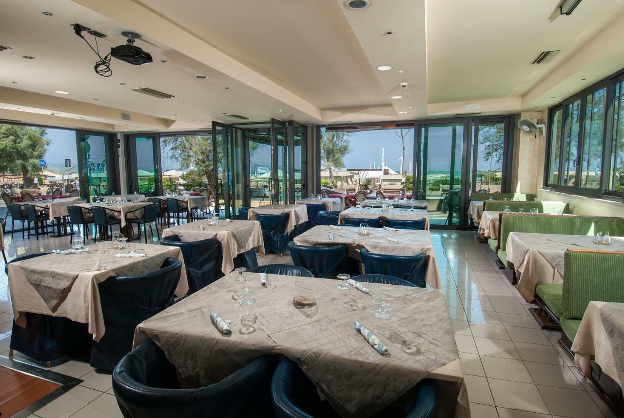 Hotel Nettuno Католика Екстериор снимка