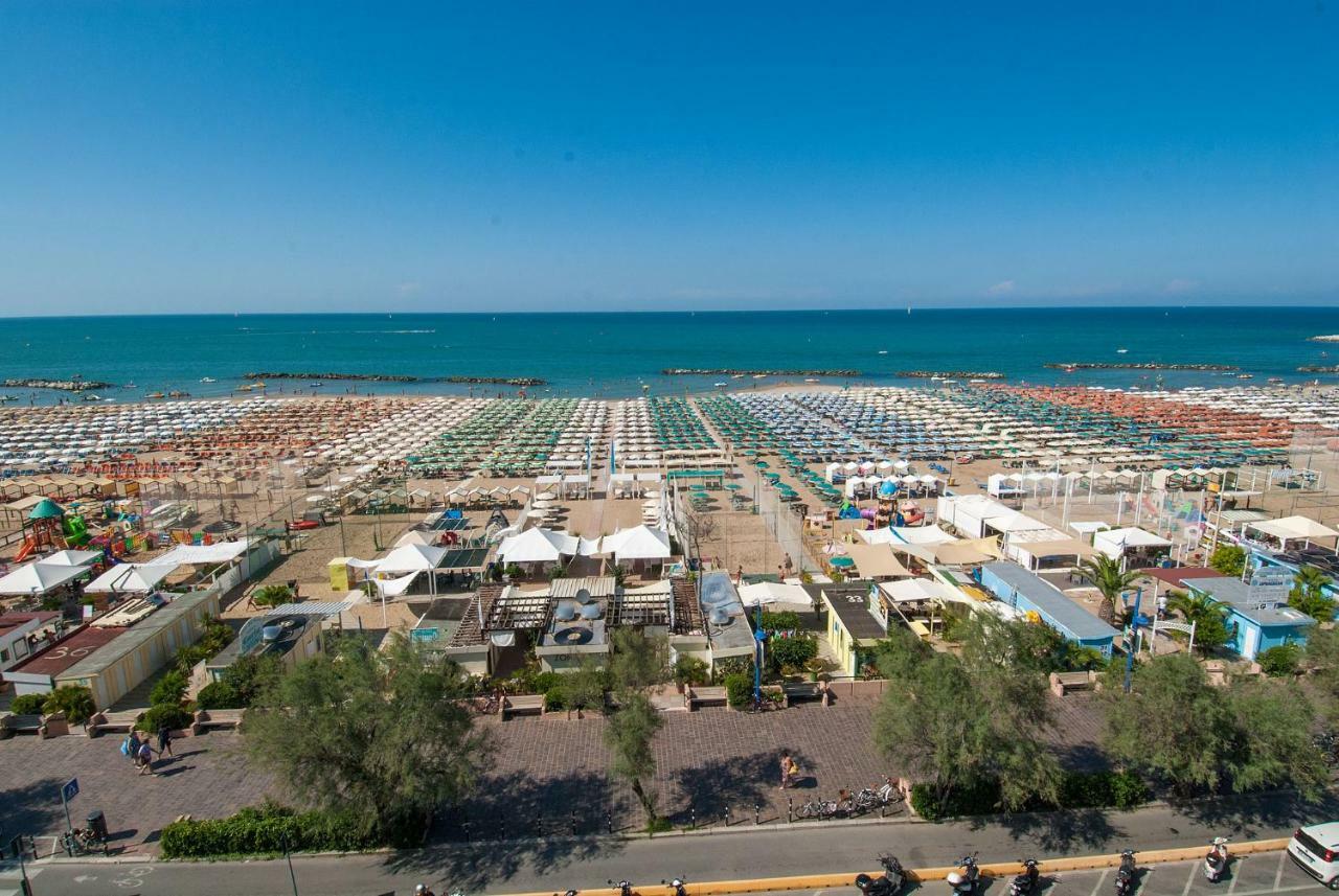 Hotel Nettuno Католика Екстериор снимка