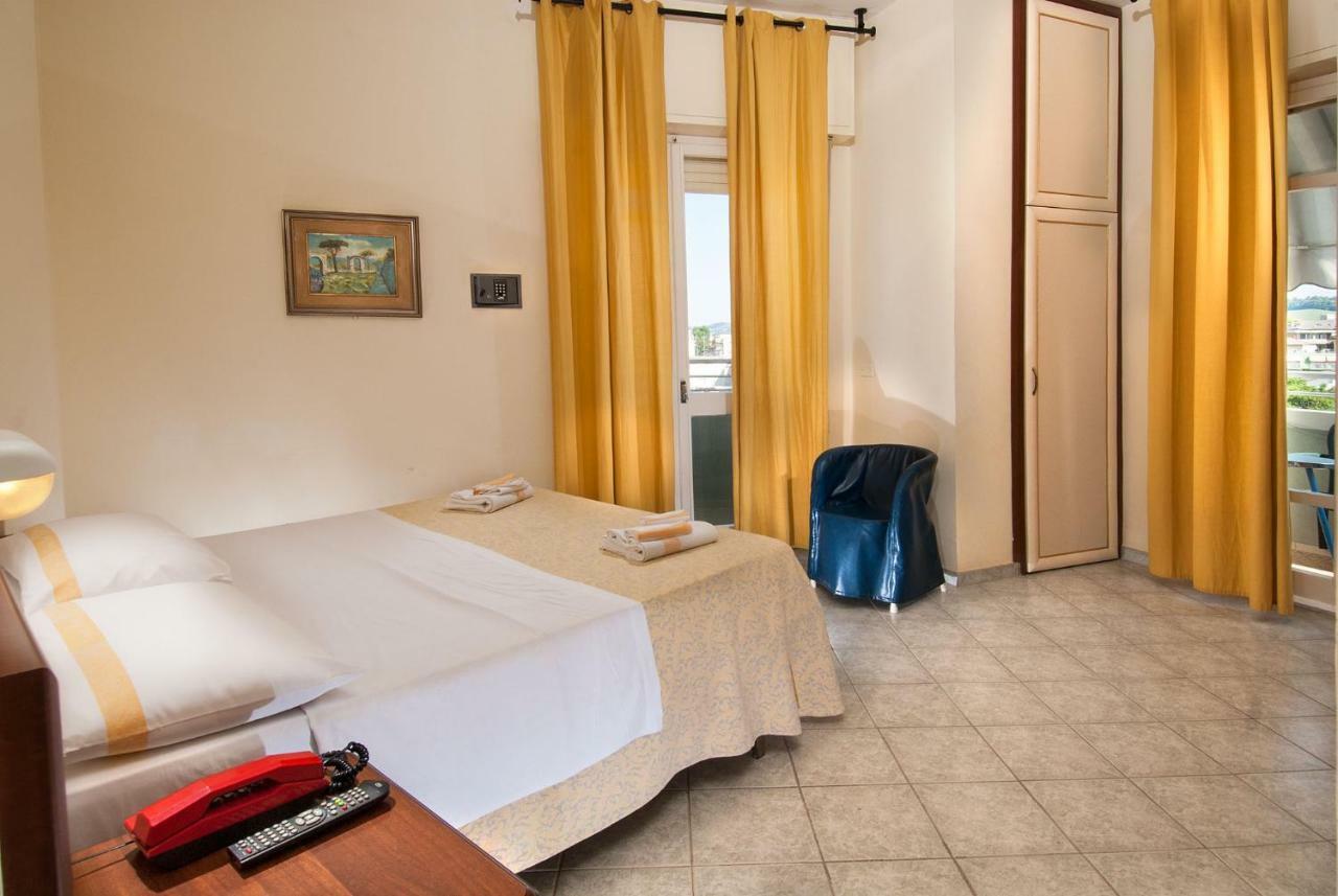 Hotel Nettuno Католика Екстериор снимка