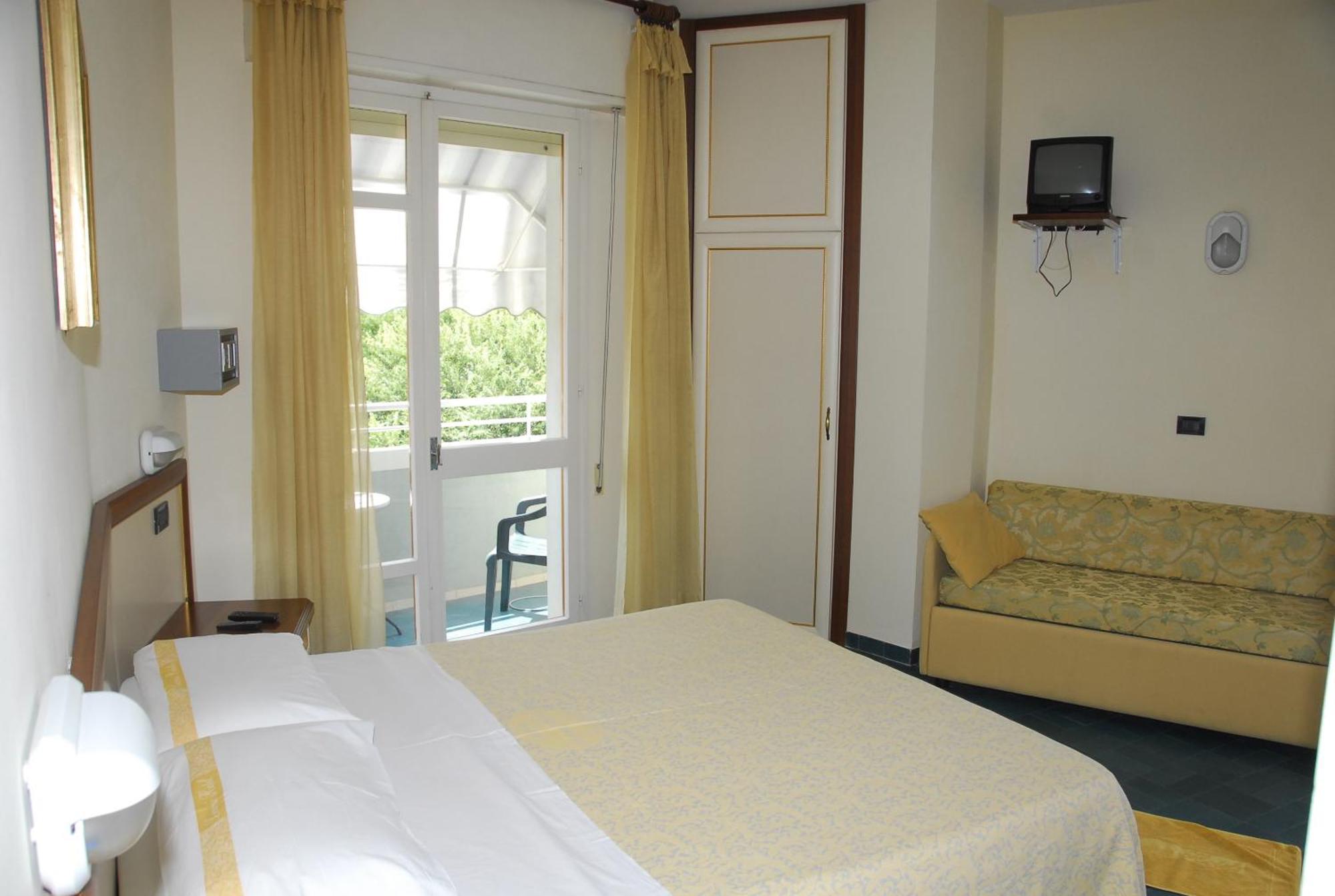 Hotel Nettuno Католика Екстериор снимка